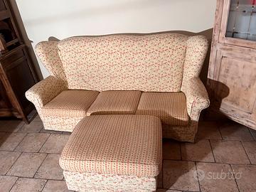 Divano tre posti + pouf completamente sfoderabile