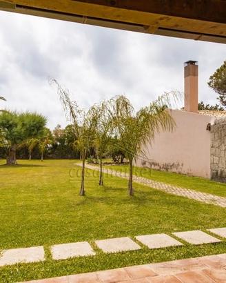 Villa in V. Costa del Sole con discesa in spiaggia