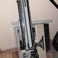 vecchia macchina da scrivere 