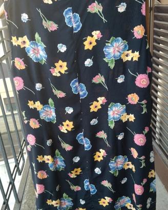 Prendisole vintage smanicato con fantasia a fiori 
