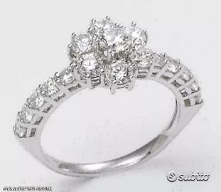 ANELLO IN ORO 18kt. CON DIAMANTI NATURALI