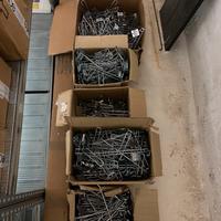 Ganci blister per scaffali