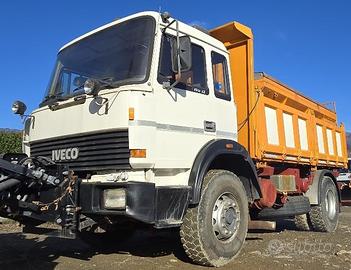 Autocarro IVECO 190-32 Patente B