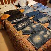 stock di 12 paia di jeans corti uomo tg.46