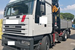 Iveco Eurostar con gru