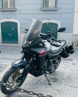 HONDA TRANSALP XL750 – 2023 – TOTAL BLACK –
