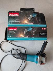 Smerigliatrice Makita GA4530R 115mm 720W + scatola