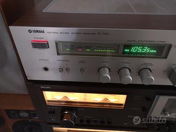 YAMAHA R700 Sintoamplificatore AM FM vintage