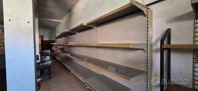 Scaffalature varie mt 15