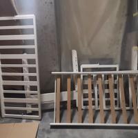 Lettino in legno per bimbi