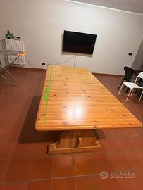 tavolo in legno da taverna