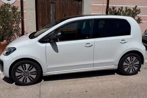 Volkswagen e-up elettrica