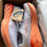ASICS Novablast 4  N43,5