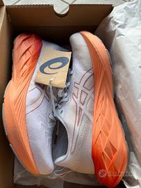 ASICS Novablast 4  N43,5