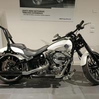 HARLEY DAVIDSON Softail 1690 Breakout Softail 1.7