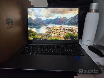 Notebook HUAWEI MATEBOOK D 14 + ZAINO + BOTTLE AI