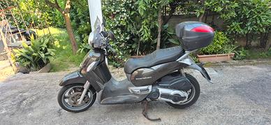 aprilia scarabeo 400