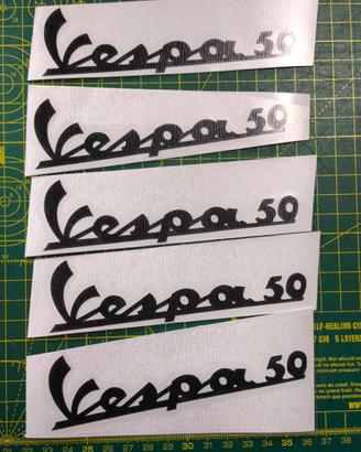 Adesivi tipo Vespa 50.