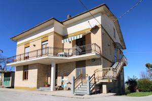 CASA INDIPENDENTE A FALERONE