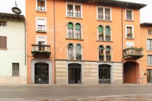 NEGOZIO A BAGNOLO MELLA