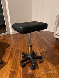 Sgabello regolabile con ruote - Nero