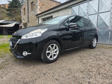 Peugeot 208 1.4 HDi 68 CV 3 porte Allure