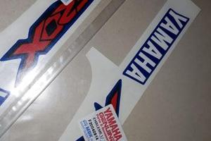 adesivo x sotto scudo Aerox 2004