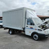 Iveco turbo daily 35. 10 squalettto centinato 