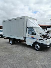 Iveco turbo daily 35. 10 squalettto centinato 