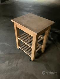 Carrello da cucina con ruote ikea