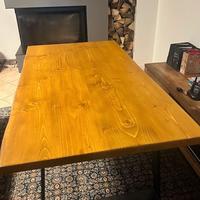 Tavolo da pranzo in legno massello bordo vivo
