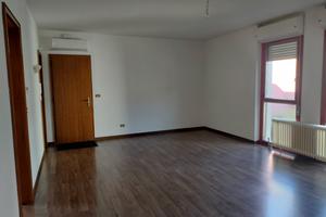 Appartamento bicamere con garage e cantina