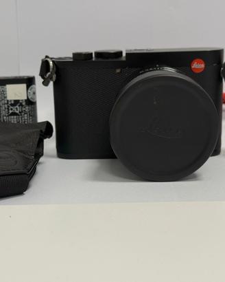 leica q2 street photography settings