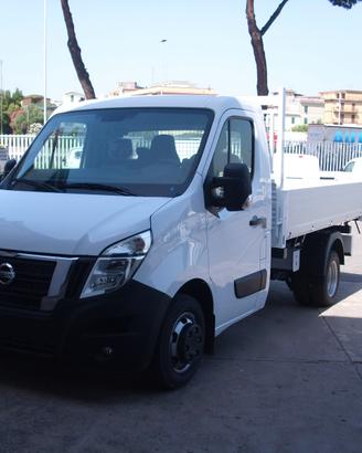 Nissan Interstar cassone ribaltabile trilaterale