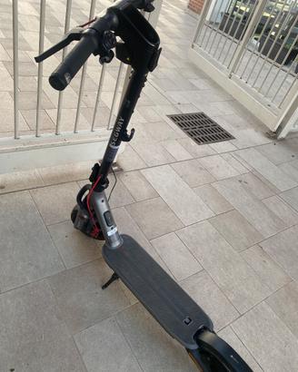 Monopattino Ninebot F3