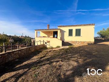 Casa rurale di campagna con vista su Tavolara