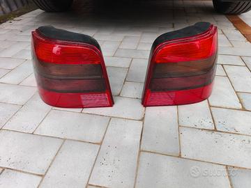 Fari posteriori fumé golf 4 Hella