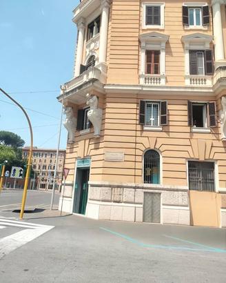 Appartamento di 160 m² con 3 locali a Roma