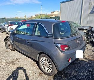 Opel Adam 1.2 benzina 69cv anno 2013 incidentata