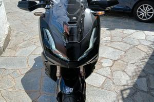 HONDA ADV 350 (2800 KM) ancora in garanzia 