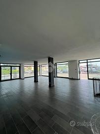 NEGOZIO A TRESCORE BALNEARIO