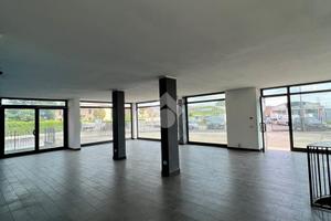 NEGOZIO A TRESCORE BALNEARIO