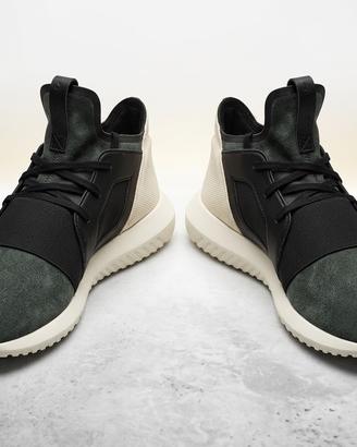 Scarpe Adidas Defiant Tubular nero/bianco 40.2/3