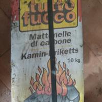 2 Pacchi Mattonelle Carbone Lignite (ca. 19kg)