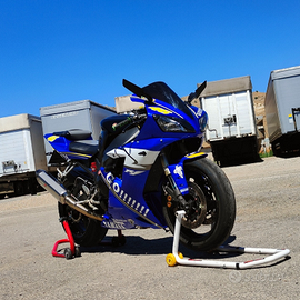 Yamaha yzf r1. 2002/2003