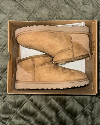 Stivaletti corti donna UGG Ultra Mini EU 40
