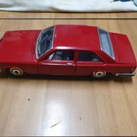 MODELLINO 1/22 ROLLS ROYCE CAMARGUE - BURAGO