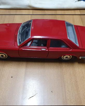 MODELLINO 1/22 ROLLS ROYCE CAMARGUE - BURAGO