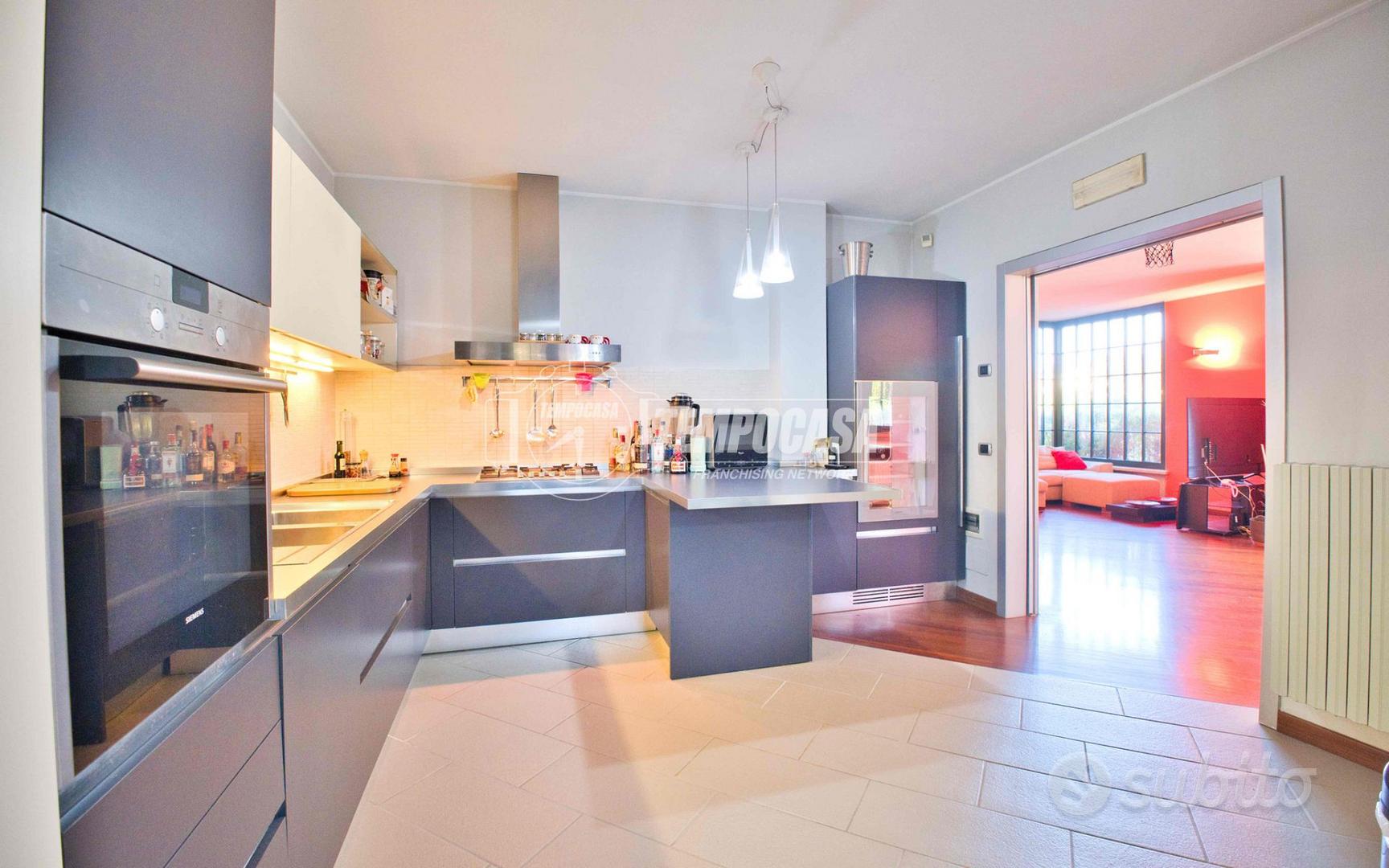 Casa – Vercelli, Brut Fond, Centro - Altro