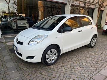 TOYOTA Yaris 1.0 5 porte Nepoatentati